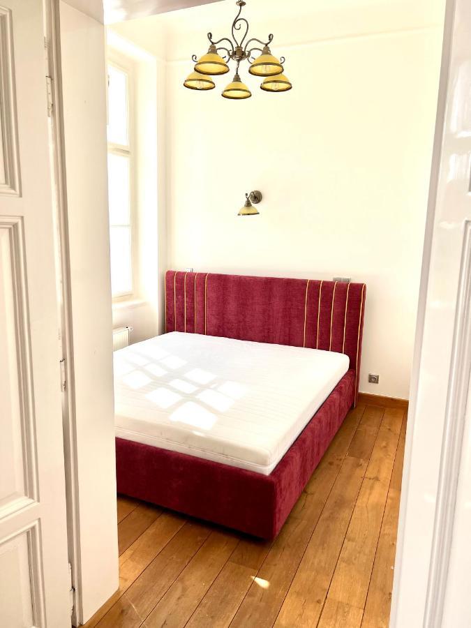 Charles Bridge Apartment Praha Bagian luar foto