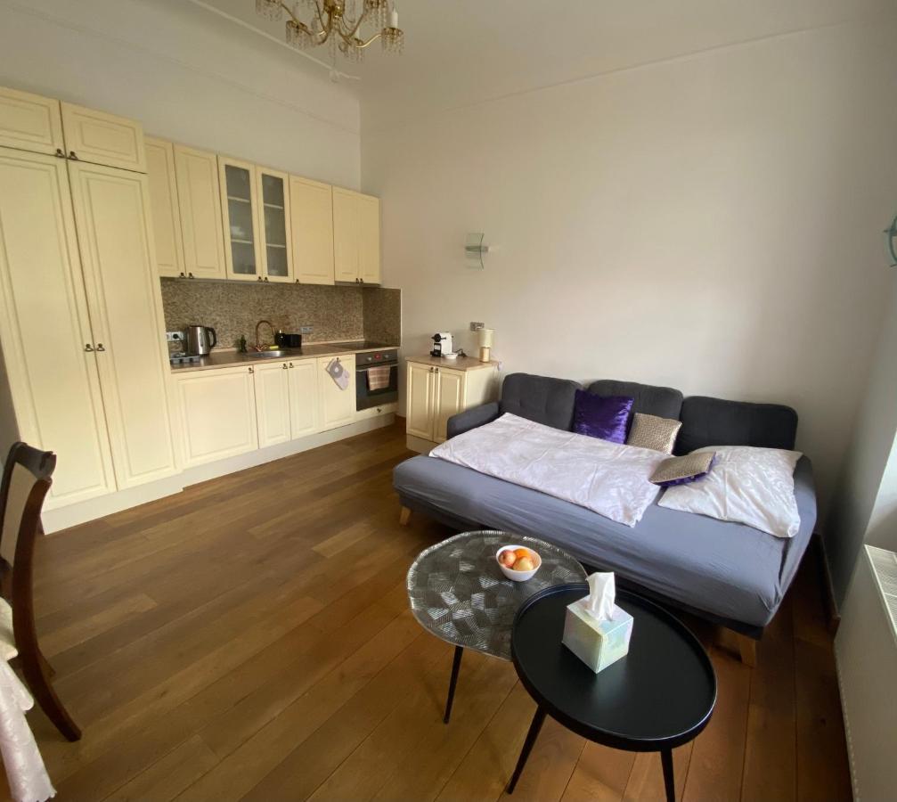 Charles Bridge Apartment Praha Bagian luar foto