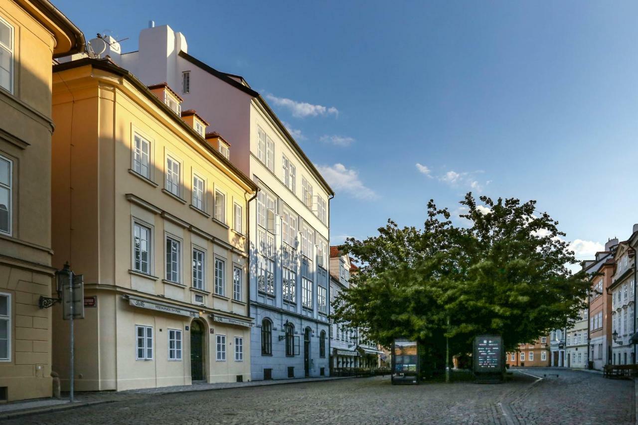 Charles Bridge Apartment Praha Bagian luar foto