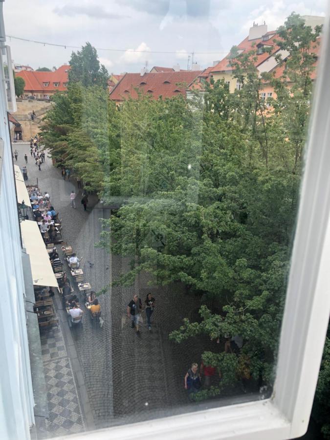 Charles Bridge Apartment Praha Bagian luar foto